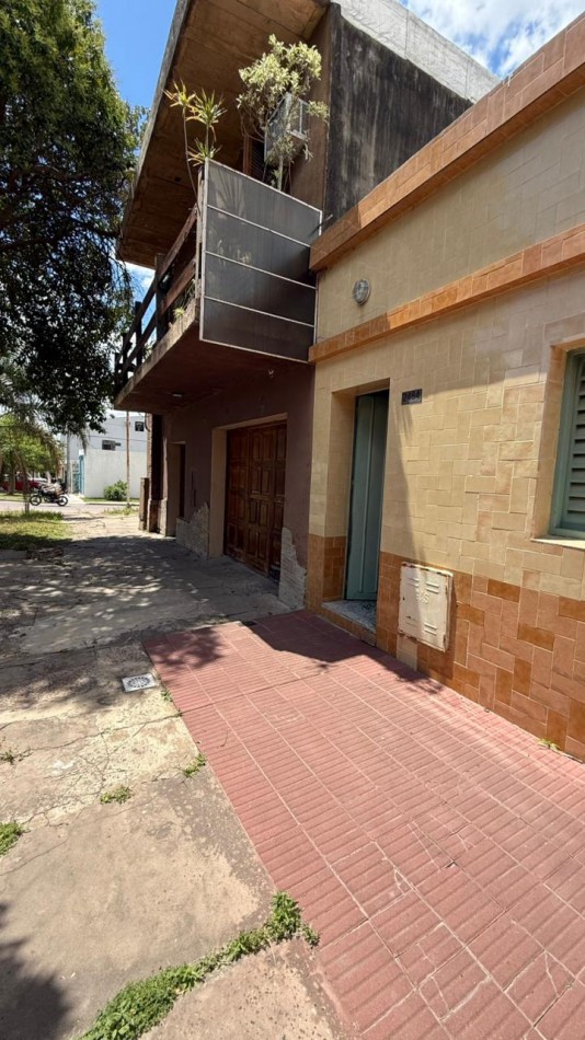 CASA DE 2 DORMITORIOS A MODERNIZAR,  ¡OPORTUNIDAD!