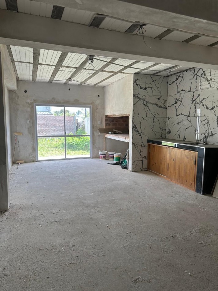 Hermosa casa 2 dorm en Colonia Avellaneda.