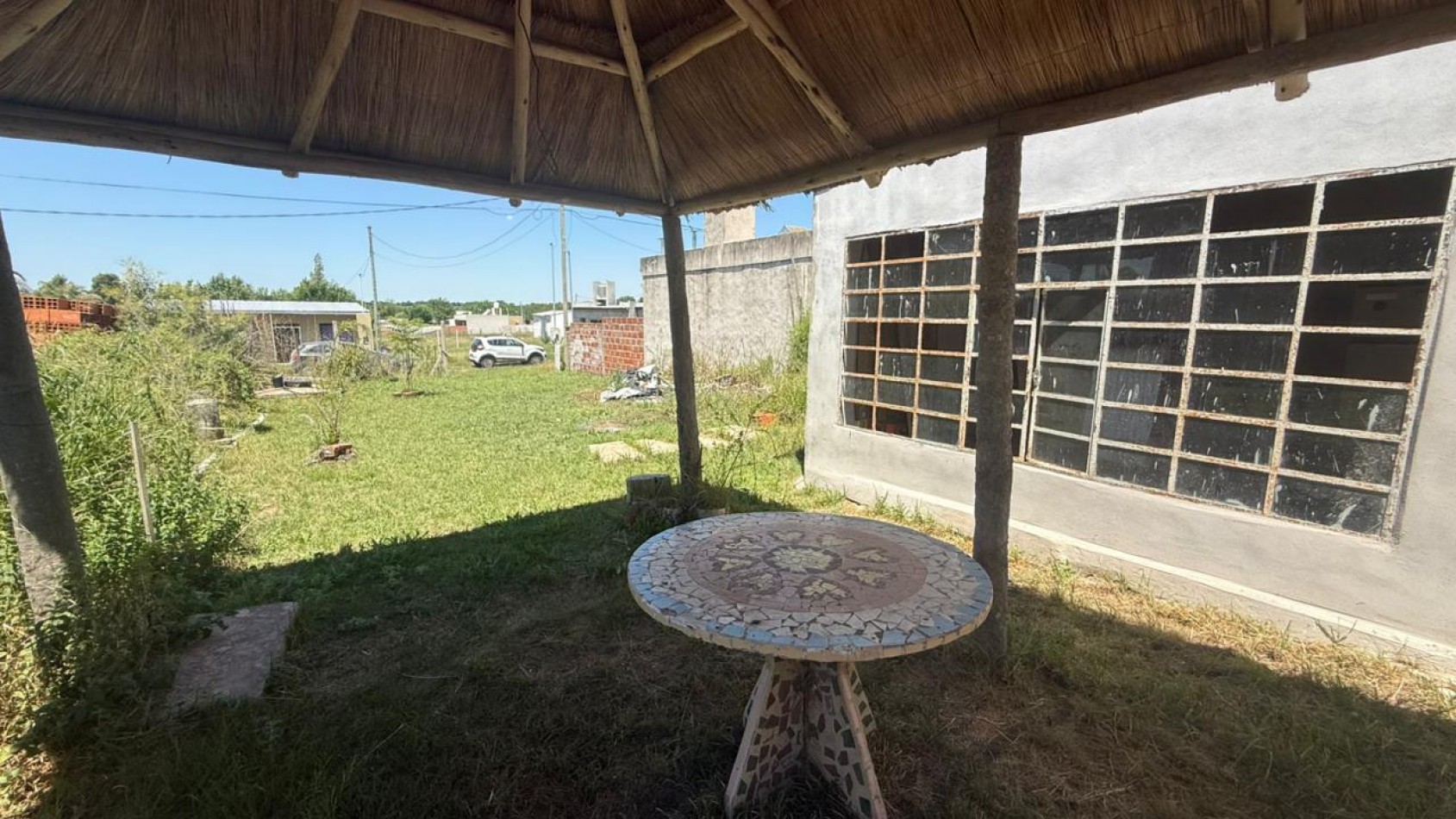 CASA QUINTA A TERMINAR EN SAUCE MONTRULL