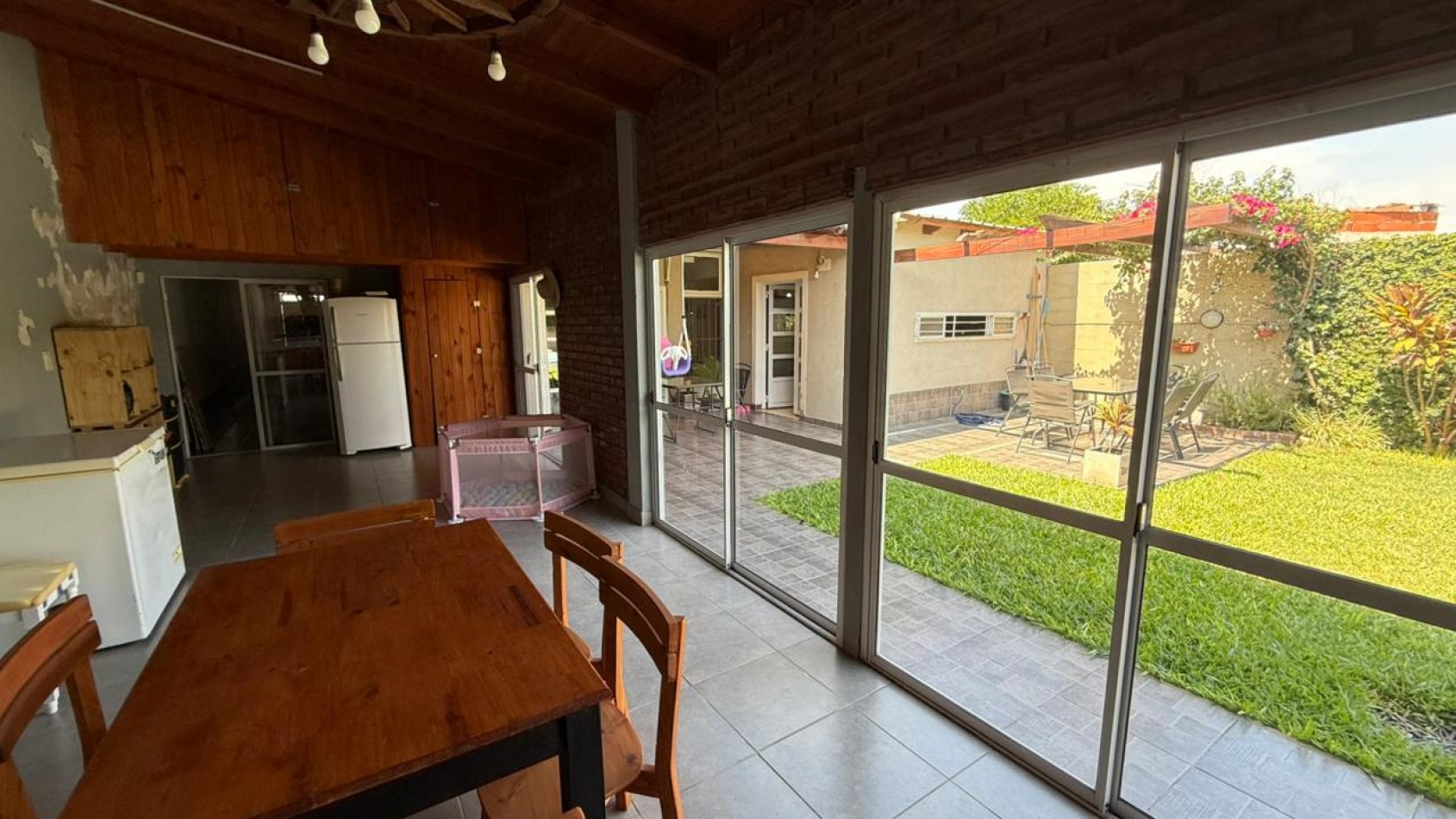 CASA PREMIUM DE 3 DORM, PISCINA, Y COCHERA DOBLE