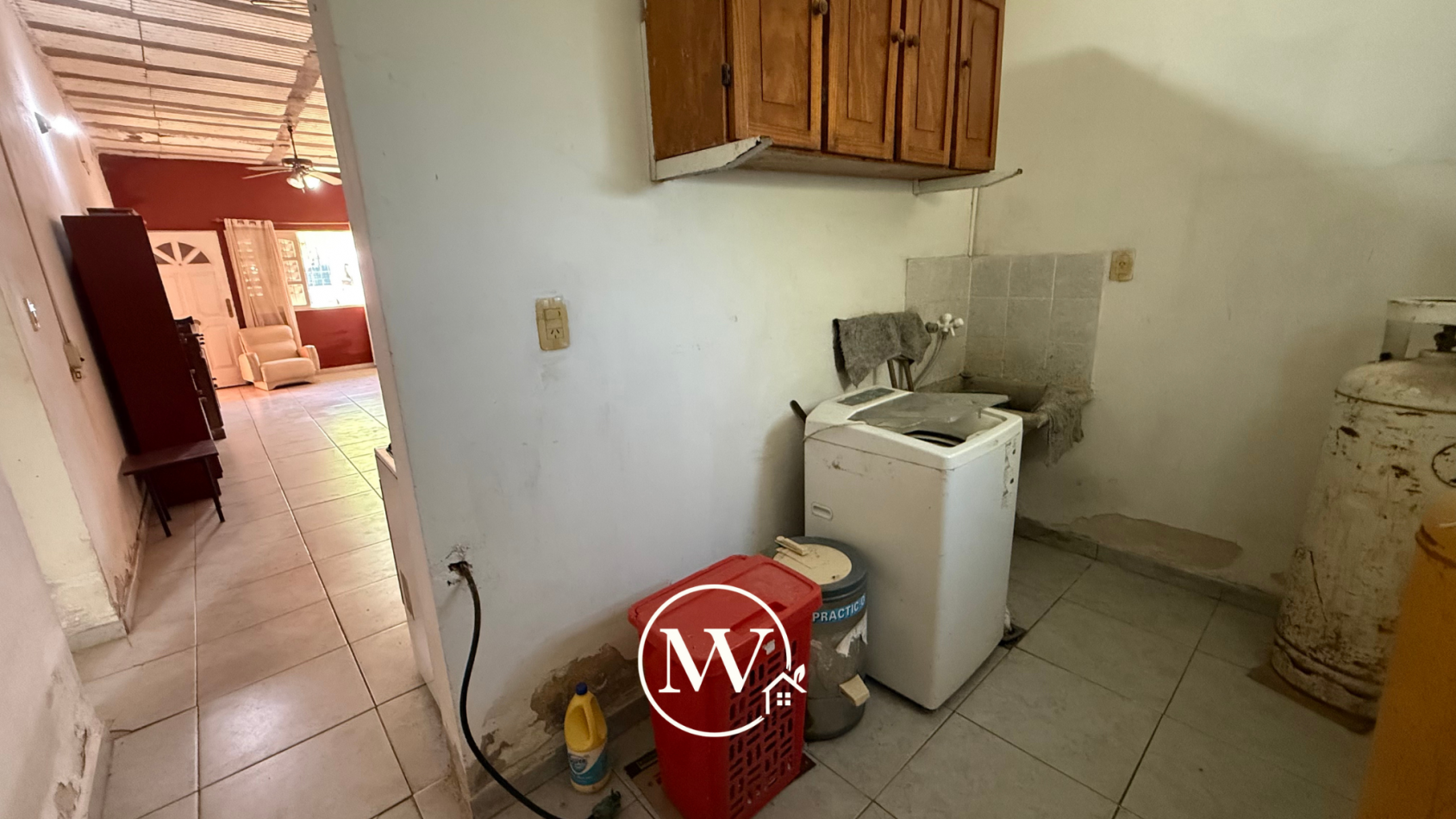 Casa Apta Credito en San Benito. 2 Dorm, fondo y cochera.