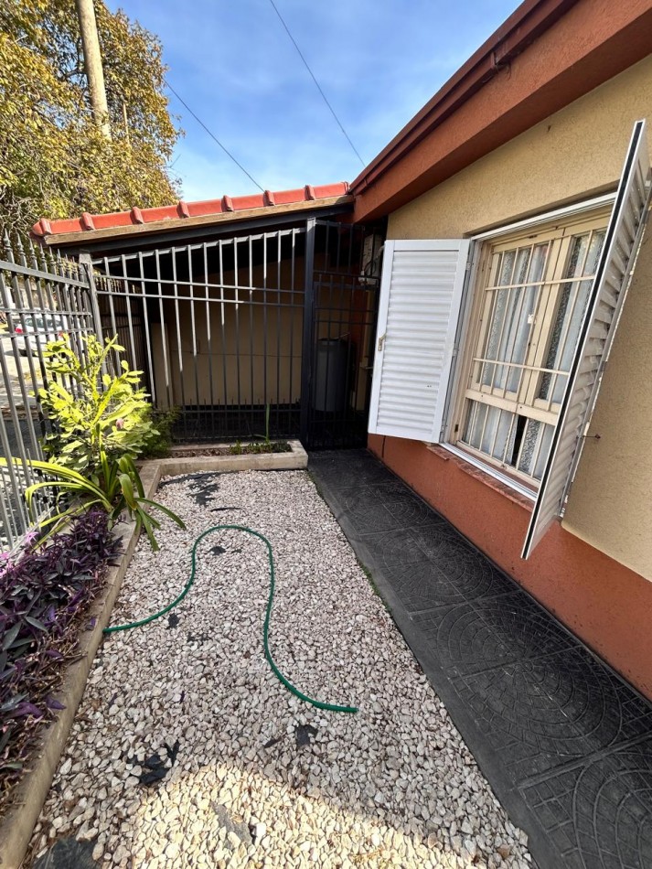 CASA 3 DORM Y COCHERA EN ZONA EJERCITO