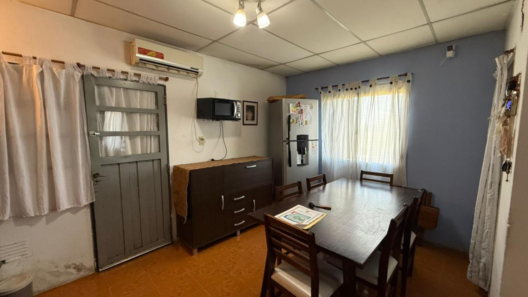 CASA DE 2 DORM, PATIO Y COCHERA, ZONA NEWBERY 