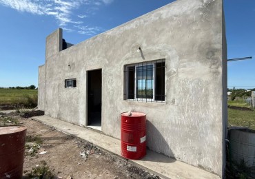 CASA/QUINTA CON PISCINA EN COLONIA ENSAYO A ESTRENAR