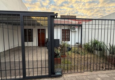 CASA DE 2 DORM, COCHERA Y PATIO SECO, ZONA RAMIREZ SUR