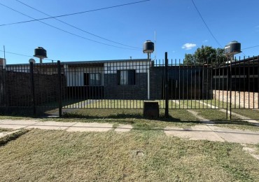CASA DE 2 DORM, PATIO Y COCHERA, ZONA NEWBERY 